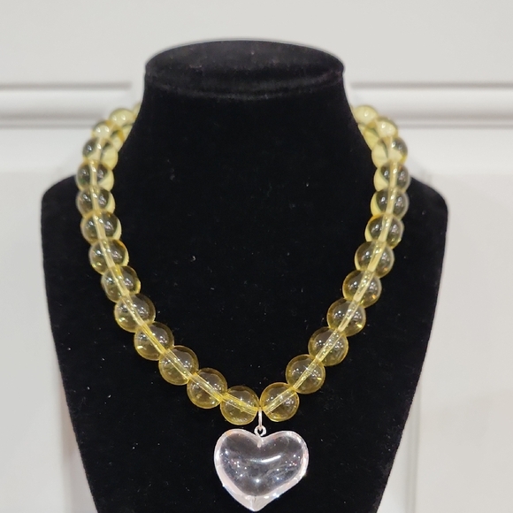 💛🔹️Piper K 🔹️Elegant Yellow Beaded Glass 17" Necklace with Heart Pendant - Picture 3 of 9